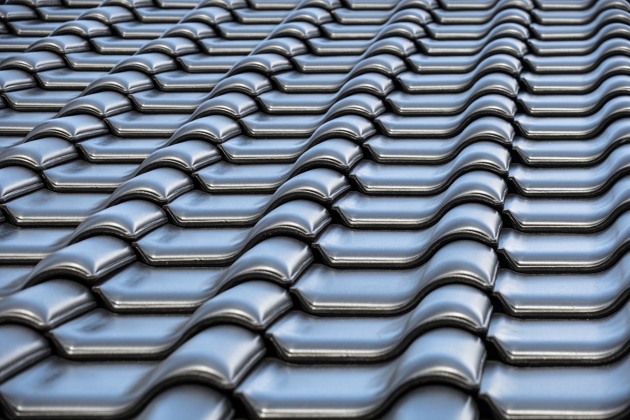 https://kclrenovationsandroofingltd.ie/wp-content/uploads/2021/02/roof-4125765_1280.jpg